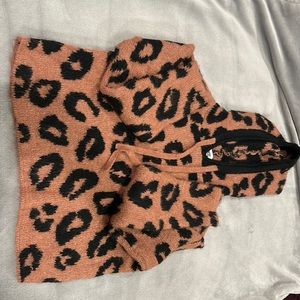 Cheetah print cropped sweater/hoodie